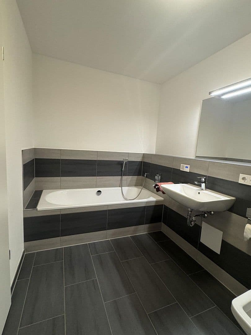 Pronájem bytu 3+kk 112 m², Blaustein, Bádensko-Württembersko Pronájem bytu 3+kk 112 m², Blaustein, Bádensko-Württembersko