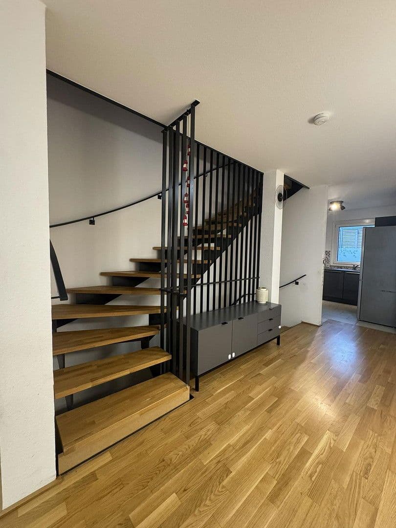 Pronájem bytu 3+kk 112 m², Blaustein, Bádensko-Württembersko Pronájem bytu 3+kk 112 m², Blaustein, Bádensko-Württembersko