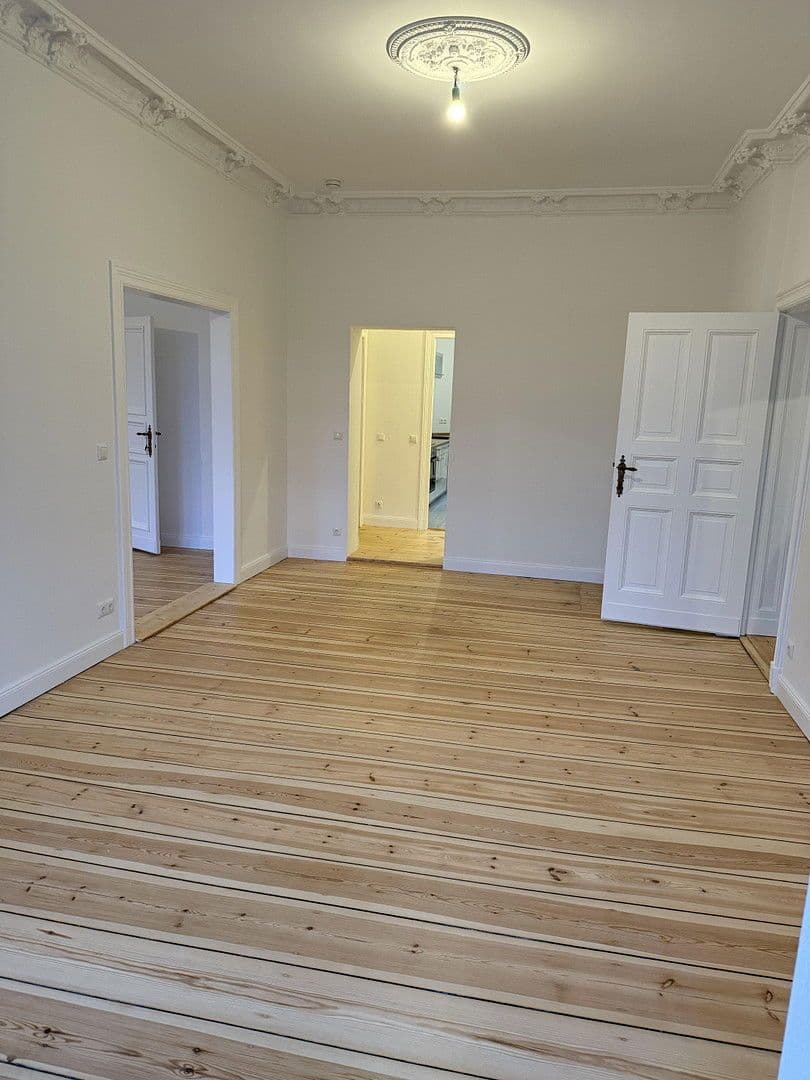 Pronájem bytu 4+1 139 m², Schlossstraße 63, Berlin, Berlín Pronájem bytu 4+1 139 m², Schlossstraße 63, Berlin, Berlín