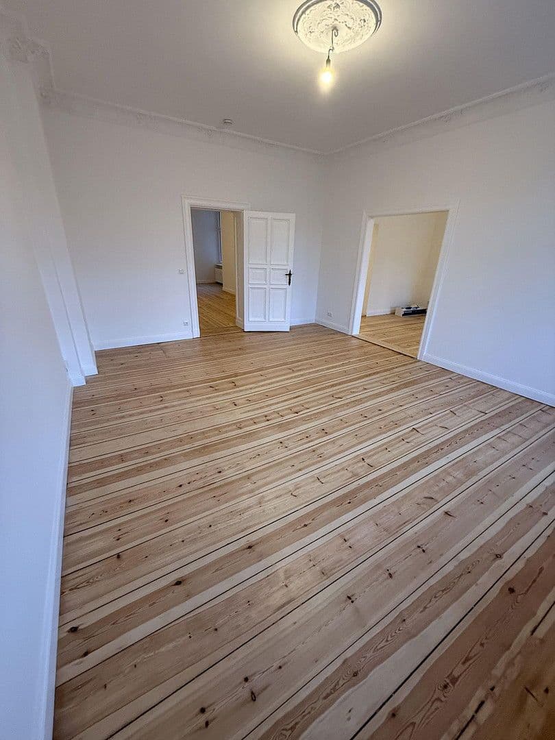 Pronájem bytu 4+1 139 m², Schlossstraße 63, Berlin, Berlín Pronájem bytu 4+1 139 m², Schlossstraße 63, Berlin, Berlín