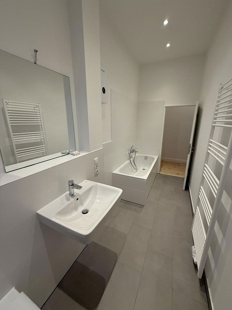 Pronájem bytu 4+1 139 m², Schlossstraße 63, Berlin, Berlín Pronájem bytu 4+1 139 m², Schlossstraße 63, Berlin, Berlín