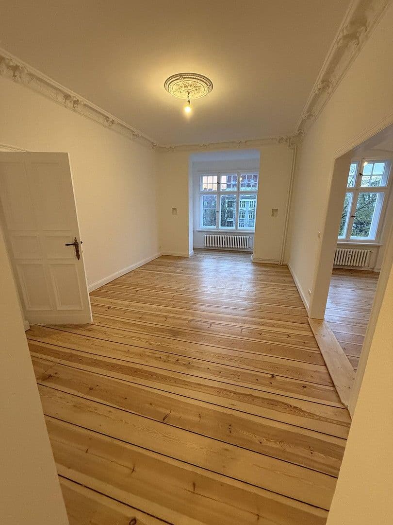 Pronájem bytu 4+1 139 m², Schlossstraße 63, Berlin, Berlín Pronájem bytu 4+1 139 m², Schlossstraße 63, Berlin, Berlín
