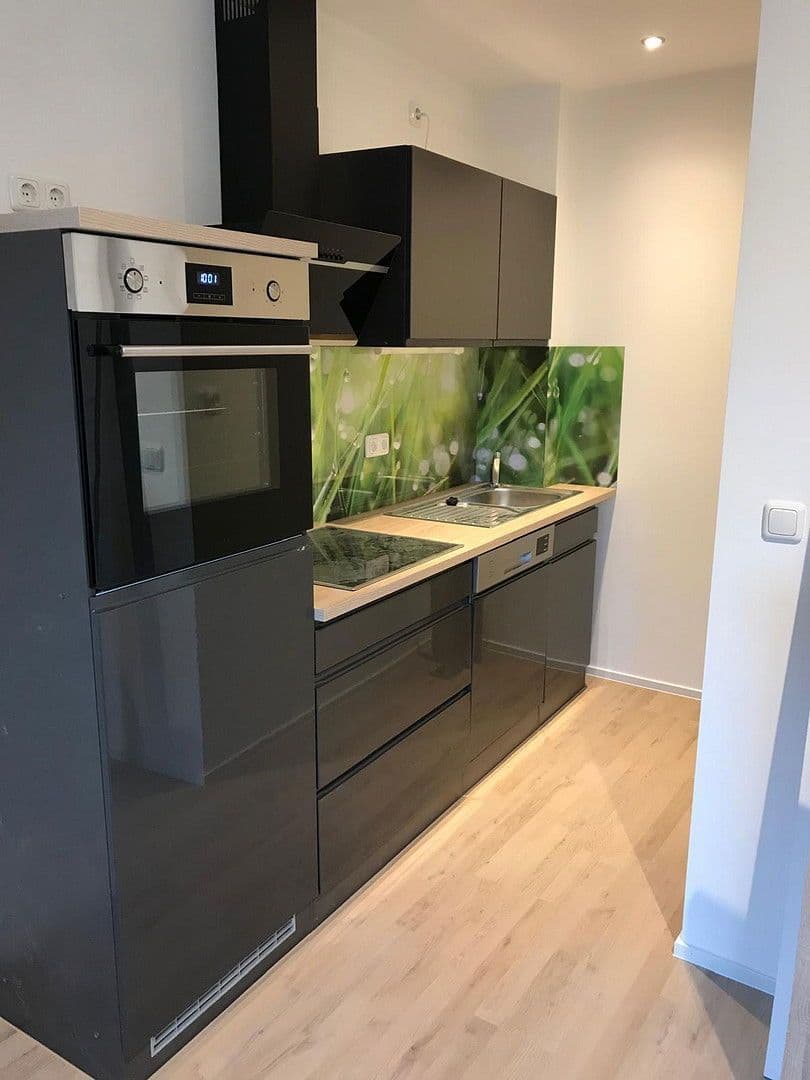 Pronájem bytu 1+1 18 m², Heinrichstr., Fulda, Hessen Pronájem bytu 1+1 18 m², Heinrichstr., Fulda, Hessen