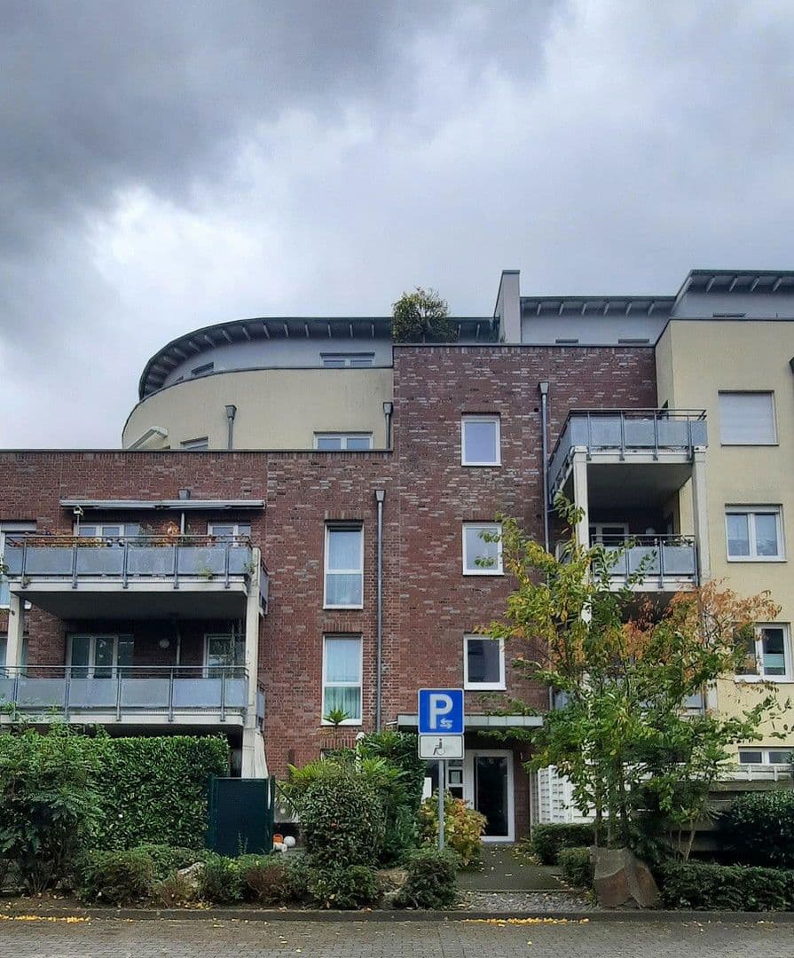 Pronájem bytu 2+1 69 m², Köln, Severní Porýní-Vestfálsko Pronájem bytu 2+1 69 m², Köln, Severní Porýní-Vestfálsko