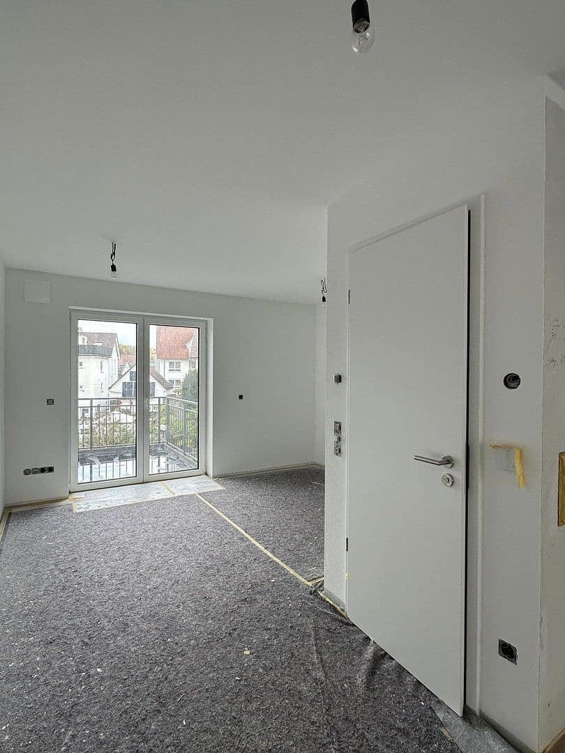 Pronájem bytu 4+1 98 m², Kirchheim unter Teck, Bádensko-Württembersko Pronájem bytu 4+1 98 m², Kirchheim unter Teck, Bádensko-Württembersko