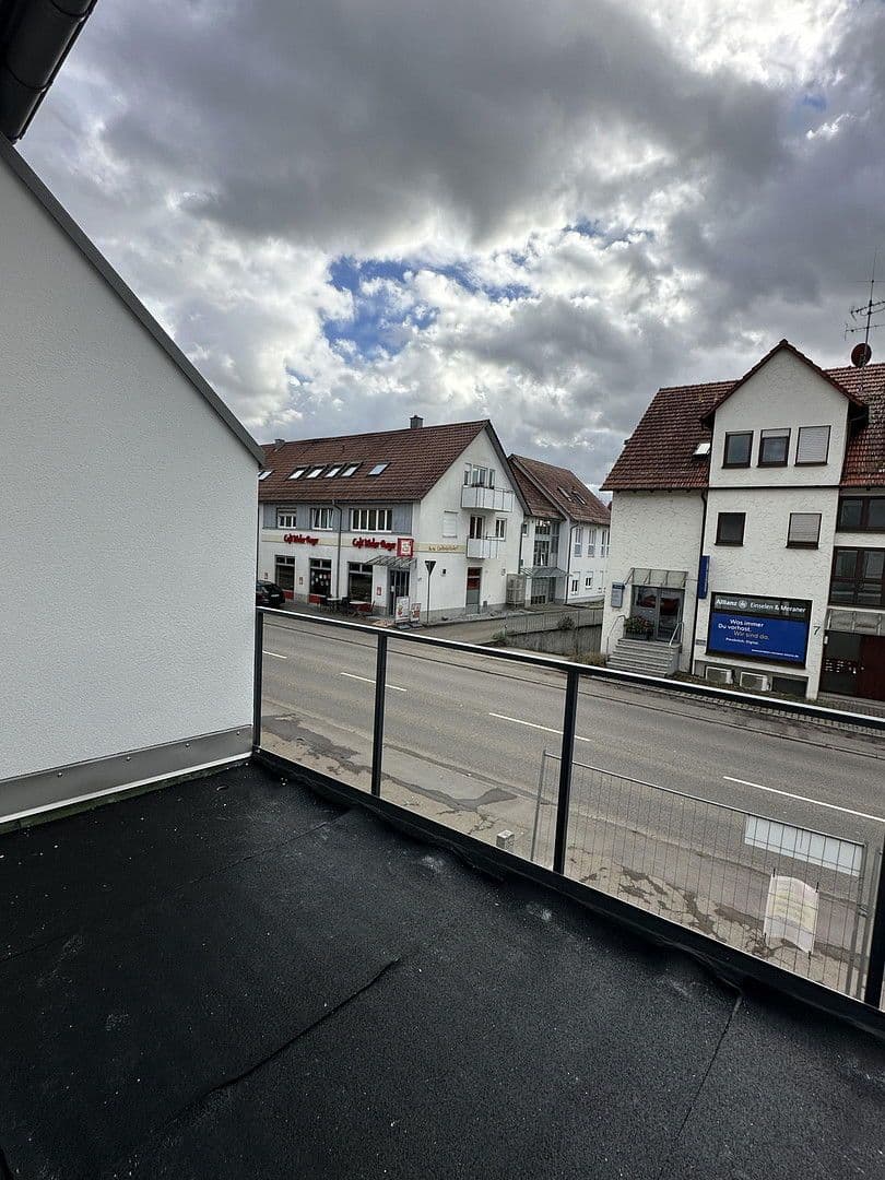 Pronájem bytu 4+1 98 m², Kirchheim unter Teck, Bádensko-Württembersko Pronájem bytu 4+1 98 m², Kirchheim unter Teck, Bádensko-Württembersko