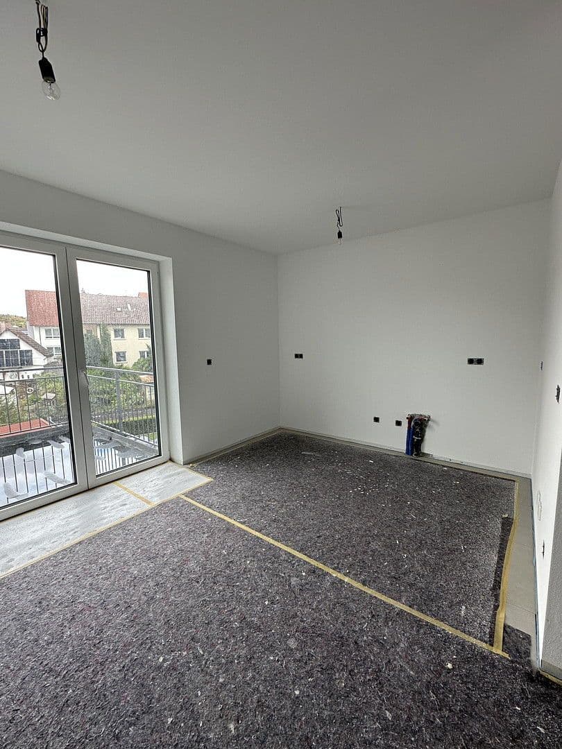 Pronájem bytu 4+1 98 m², Kirchheim unter Teck, Bádensko-Württembersko Pronájem bytu 4+1 98 m², Kirchheim unter Teck, Bádensko-Württembersko