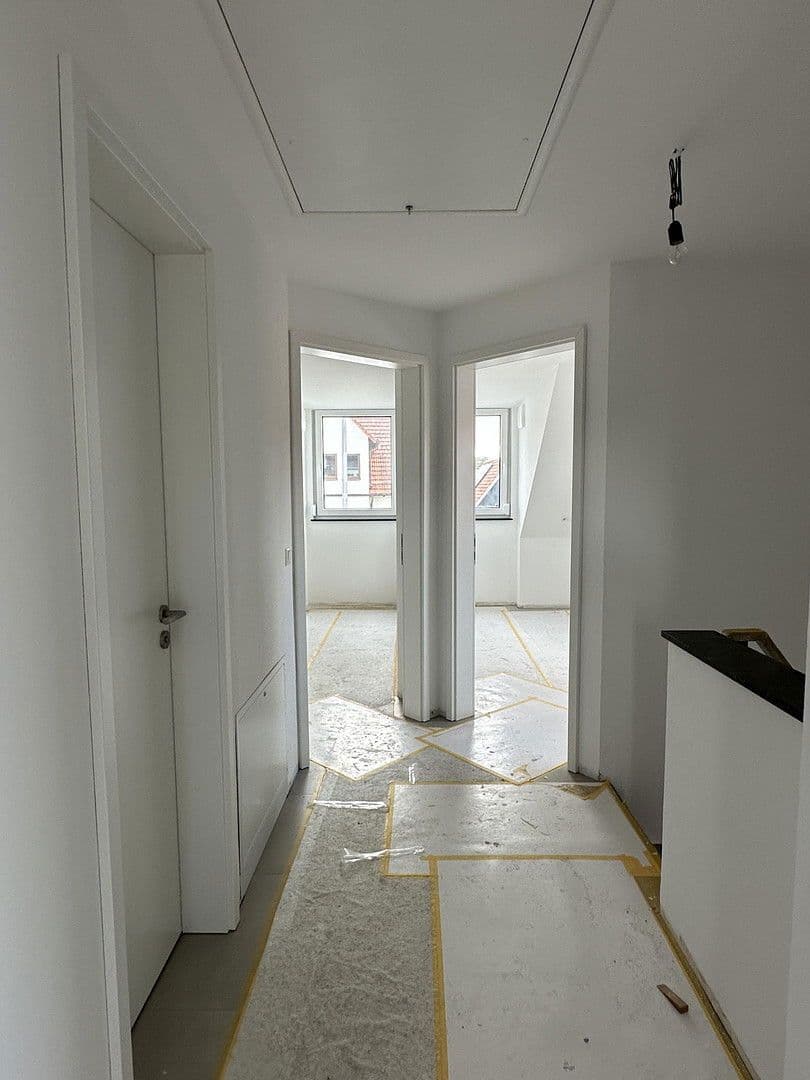 Pronájem bytu 4+1 98 m², Kirchheim unter Teck, Bádensko-Württembersko Pronájem bytu 4+1 98 m², Kirchheim unter Teck, Bádensko-Württembersko
