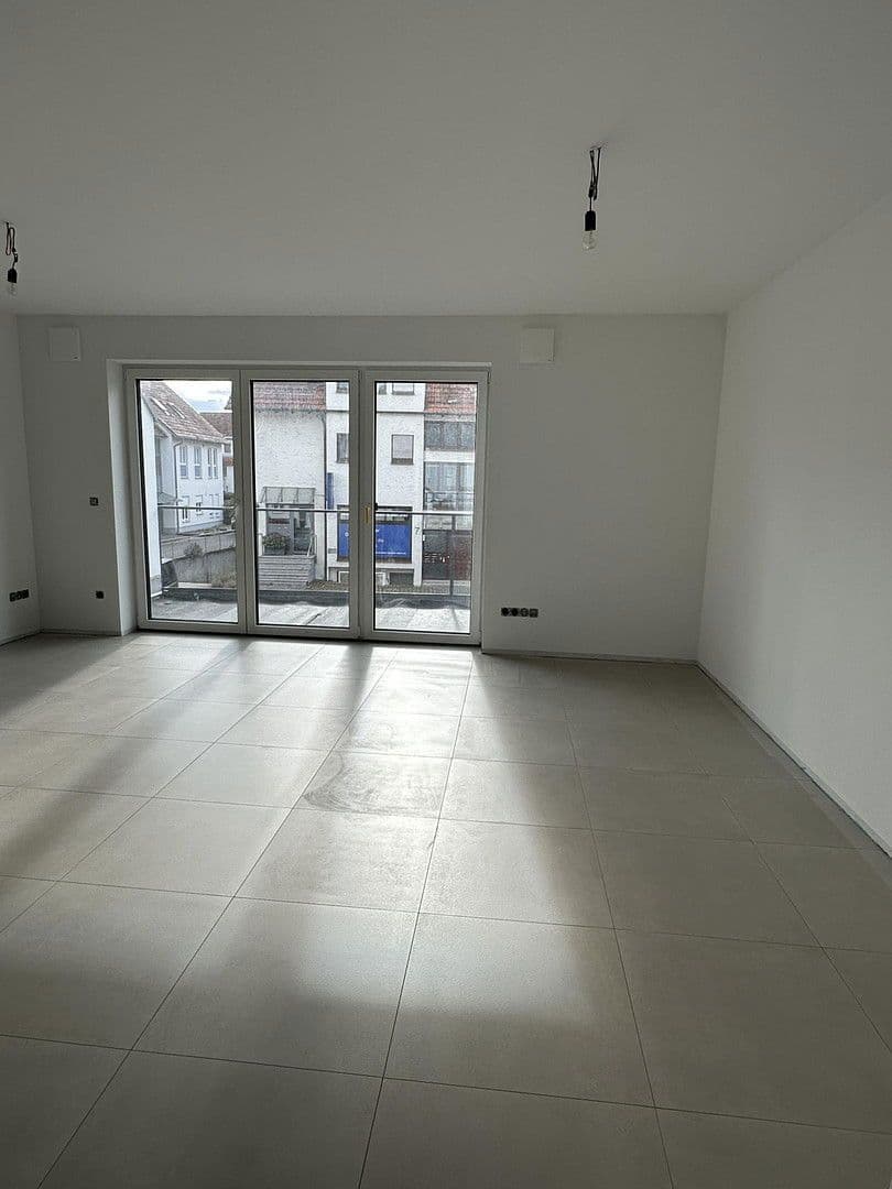 Pronájem bytu 4+1 98 m², Kirchheim unter Teck, Bádensko-Württembersko Pronájem bytu 4+1 98 m², Kirchheim unter Teck, Bádensko-Württembersko
