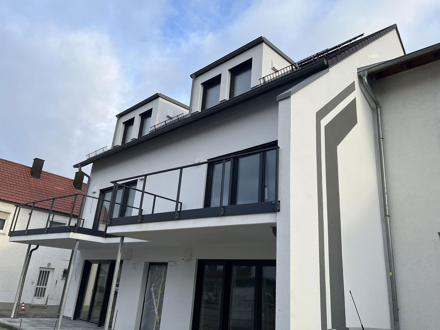 Pronájem bytu 2+1 49 m², Kirchheim unter Teck, Bádensko-Württembersko Pronájem bytu 2+1 49 m², Kirchheim unter Teck, Bádensko-Württembersko