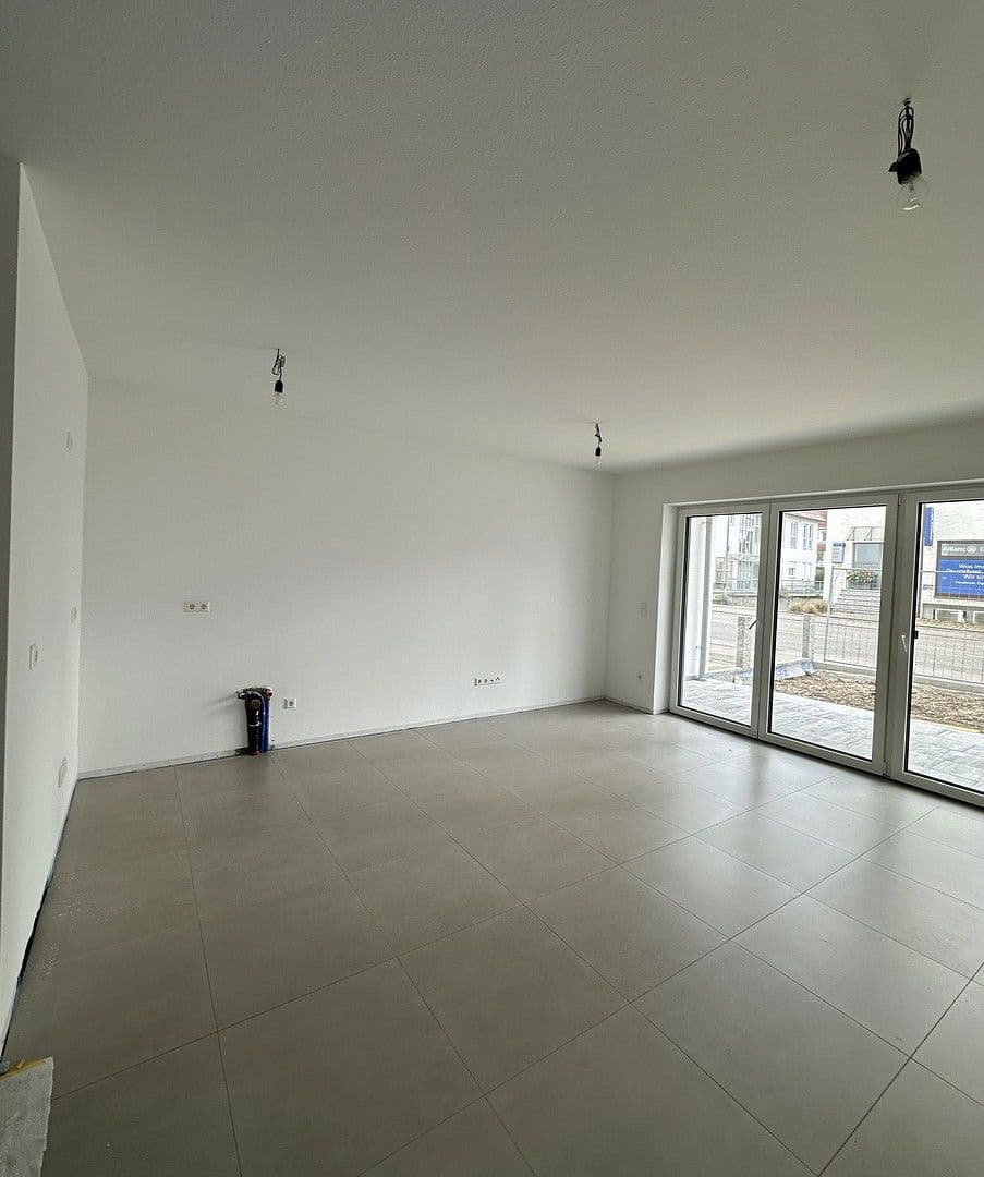 Pronájem bytu 2+1 49 m², Kirchheim unter Teck, Bádensko-Württembersko Pronájem bytu 2+1 49 m², Kirchheim unter Teck, Bádensko-Württembersko