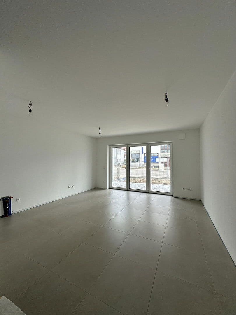 Pronájem bytu 2+1 49 m², Kirchheim unter Teck, Bádensko-Württembersko Pronájem bytu 2+1 49 m², Kirchheim unter Teck, Bádensko-Württembersko