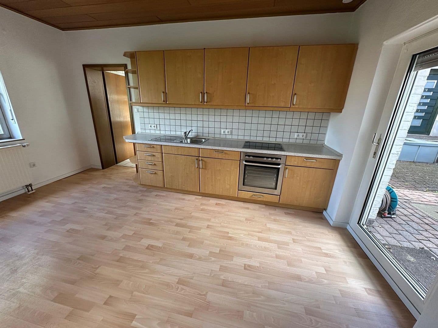 Pronájem bytu 1+1 37 m², Jüchen, Severní Porýní-Vestfálsko Pronájem bytu 1+1 37 m², Jüchen, Severní Porýní-Vestfálsko