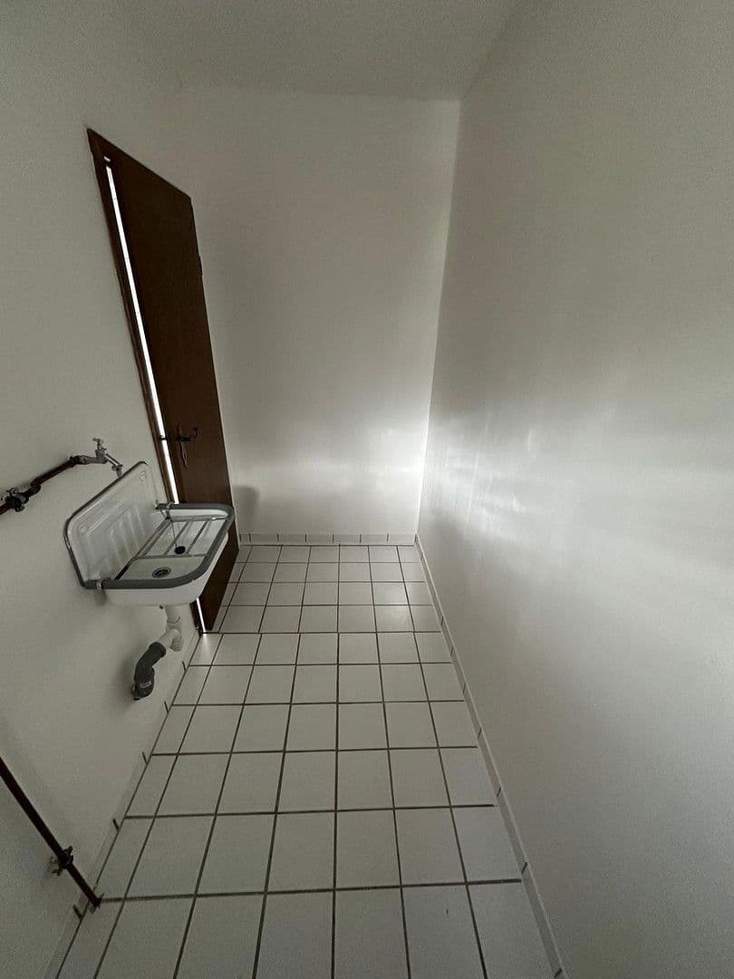 Pronájem bytu 1+1 37 m², Jüchen, Severní Porýní-Vestfálsko Pronájem bytu 1+1 37 m², Jüchen, Severní Porýní-Vestfálsko