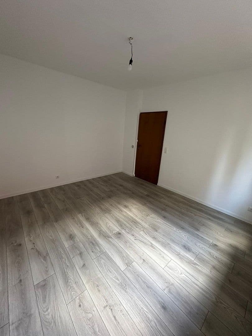 Pronájem bytu 1+1 37 m², Jüchen, Severní Porýní-Vestfálsko Pronájem bytu 1+1 37 m², Jüchen, Severní Porýní-Vestfálsko