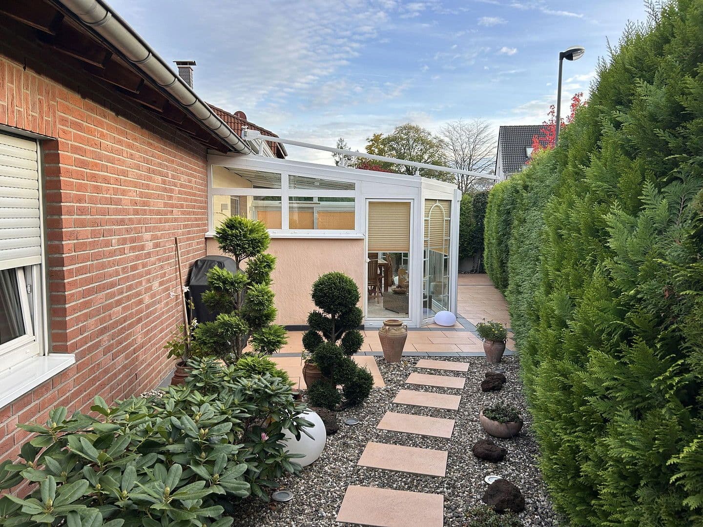 Prodej domu 214 m², pozemek 500 m², Langenfeld (Rheinland), Severní Porýní-Vestfálsko Prodej domu 214 m², pozemek 500 m², Langenfeld (Rheinland), Severní Porýní-Vestfálsko