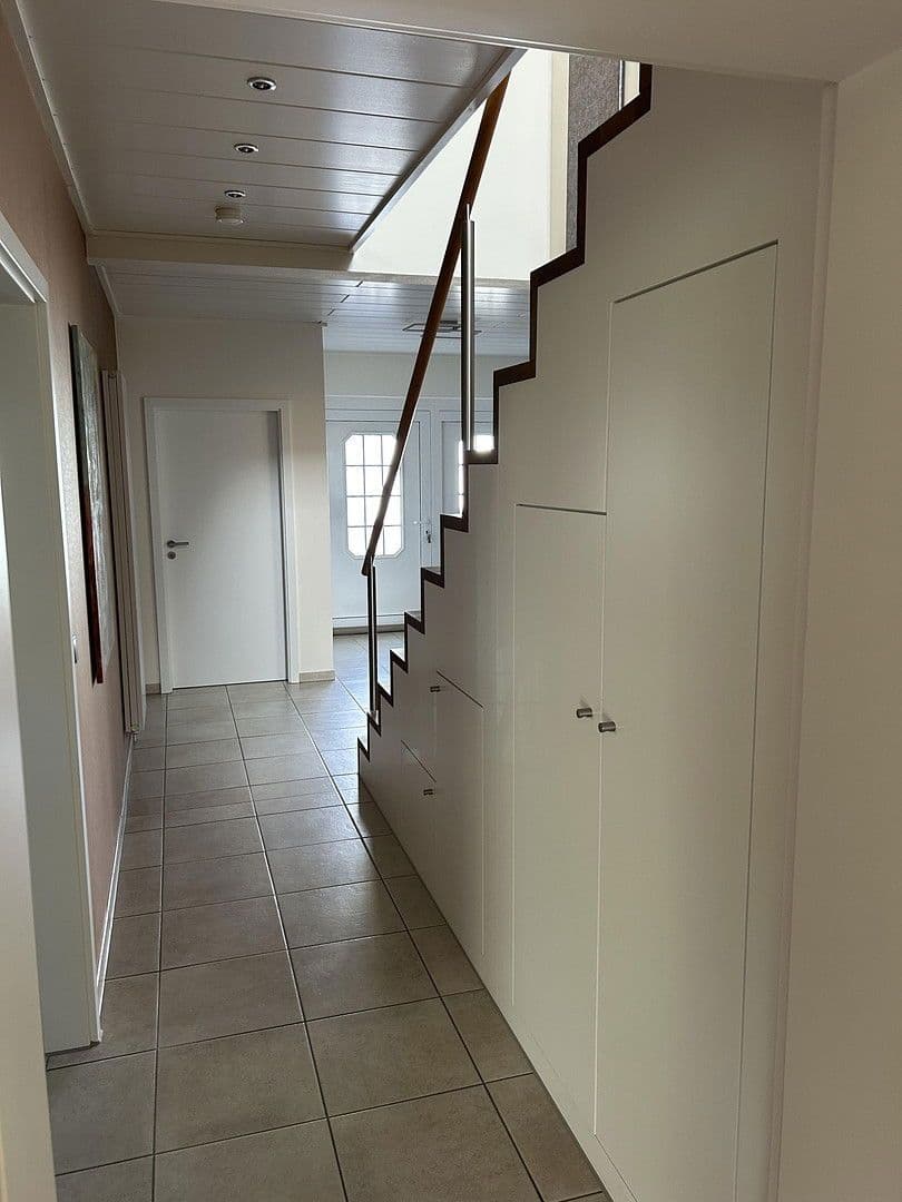 Prodej domu 214 m², pozemek 500 m², Langenfeld (Rheinland), Severní Porýní-Vestfálsko Prodej domu 214 m², pozemek 500 m², Langenfeld (Rheinland), Severní Porýní-Vestfálsko