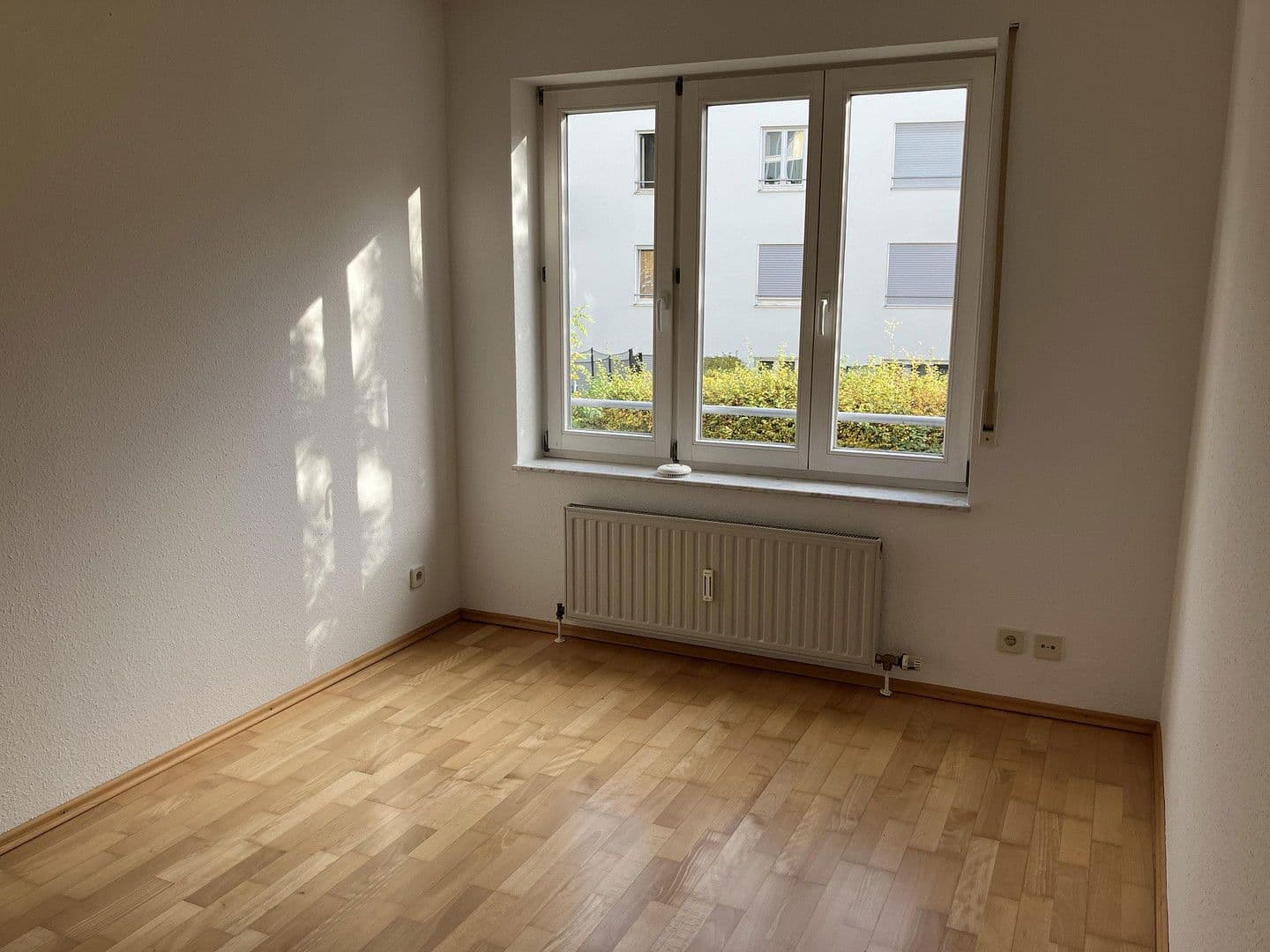 Pronájem bytu 4+1 89 m², Stuttgart, Bádensko-Württembersko Pronájem bytu 4+1 89 m², Stuttgart, Bádensko-Württembersko