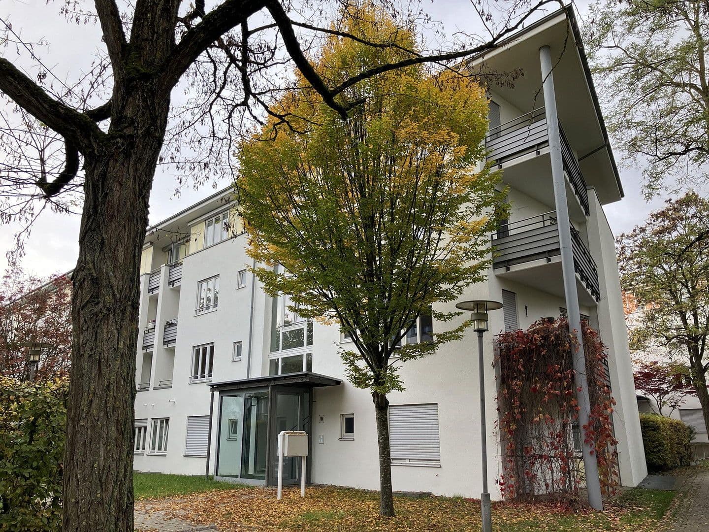 Pronájem bytu 4+1 89 m², Stuttgart, Bádensko-Württembersko Pronájem bytu 4+1 89 m², Stuttgart, Bádensko-Württembersko