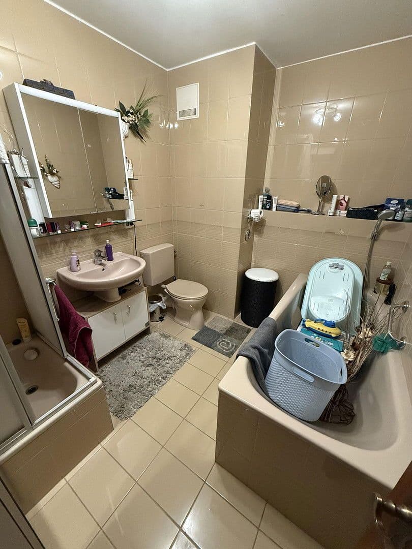 Pronájem bytu 3+1 87 m², Germering, Bavorsko Pronájem bytu 3+1 87 m², Germering, Bavorsko