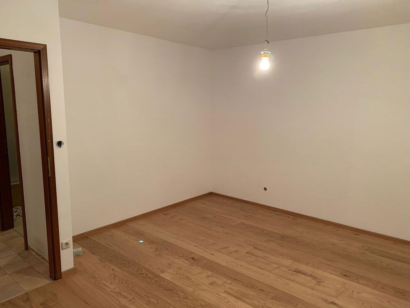 Pronájem bytu 3+1 87 m², Germering, Bavorsko Pronájem bytu 3+1 87 m², Germering, Bavorsko