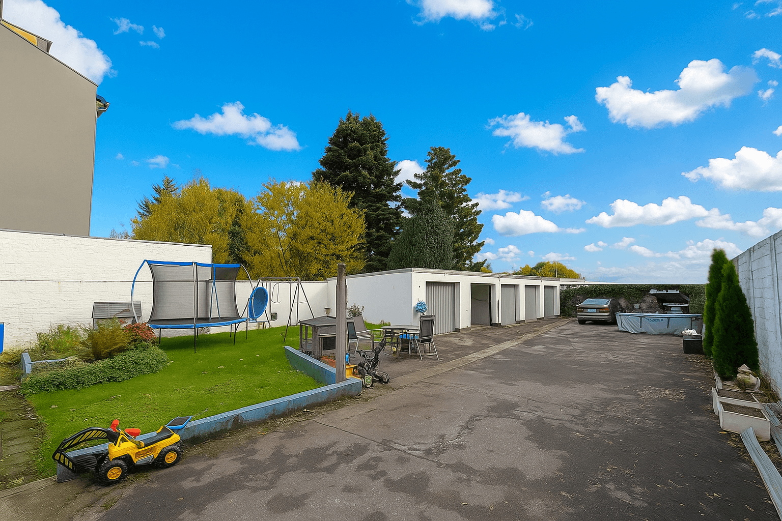 Prodej domu 255 m², pozemek 636 m², Mülheim an der Ruhr, Severní Porýní-Vestfálsko Prodej domu 255 m², pozemek 636 m², Mülheim an der Ruhr, Severní Porýní-Vestfálsko