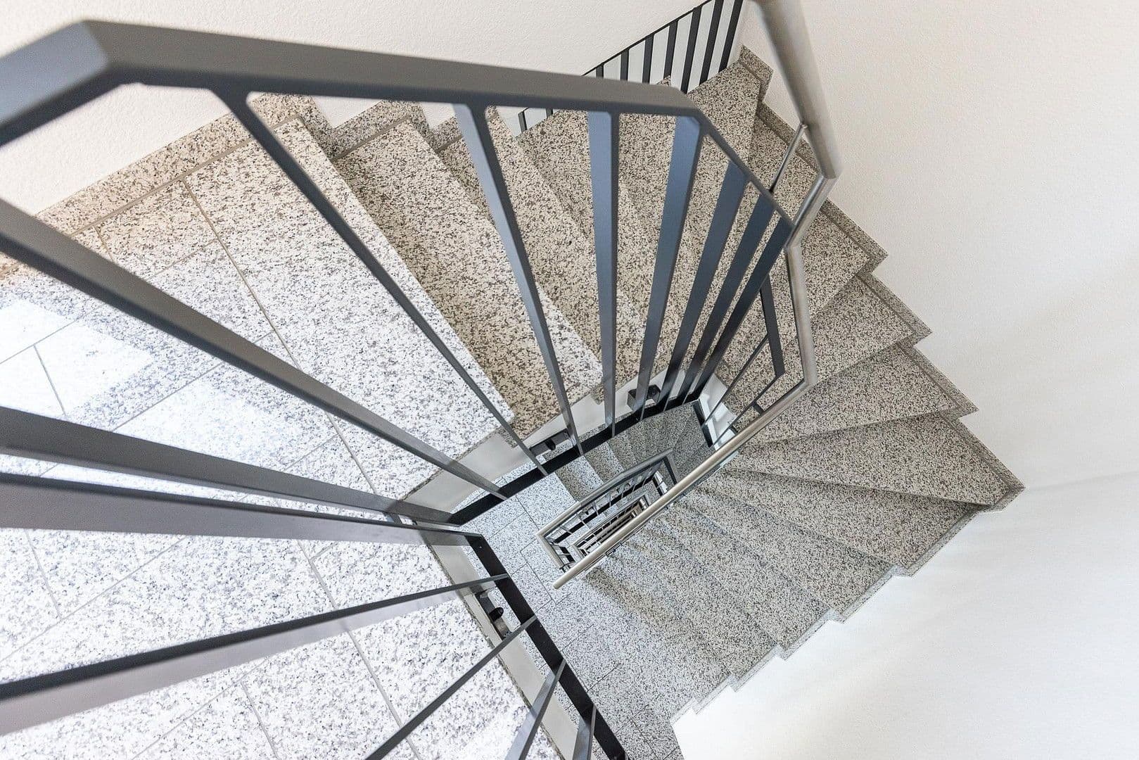 Pronájem bytu 3+1 132 m², Köln, Severní Porýní-Vestfálsko Pronájem bytu 3+1 132 m², Köln, Severní Porýní-Vestfálsko