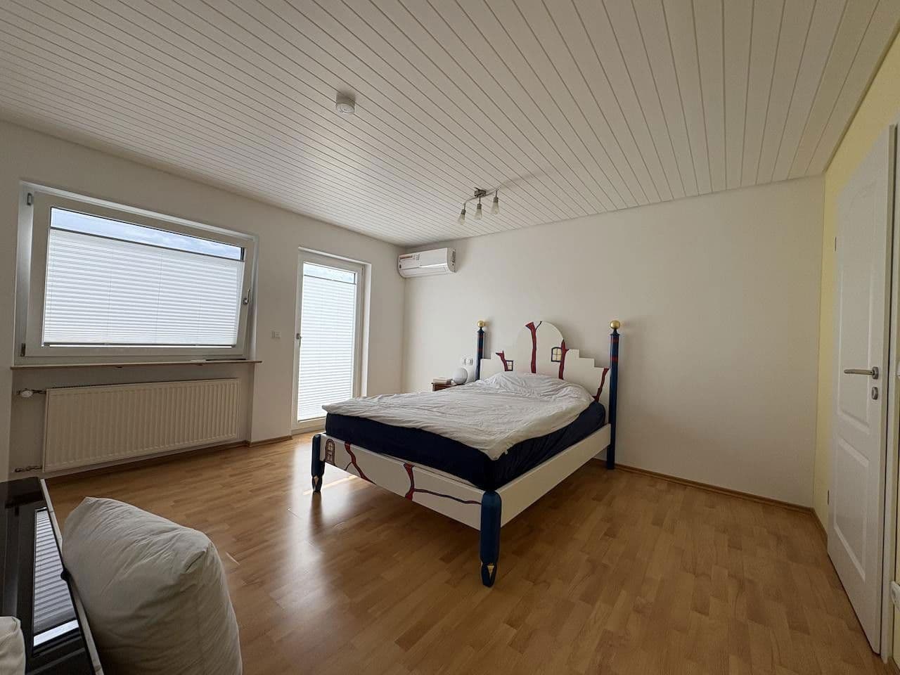 Prodej domu 203 m², pozemek 540 m², Markgröningen, Bádensko-Württembersko Prodej domu 203 m², pozemek 540 m², Markgröningen, Bádensko-Württembersko