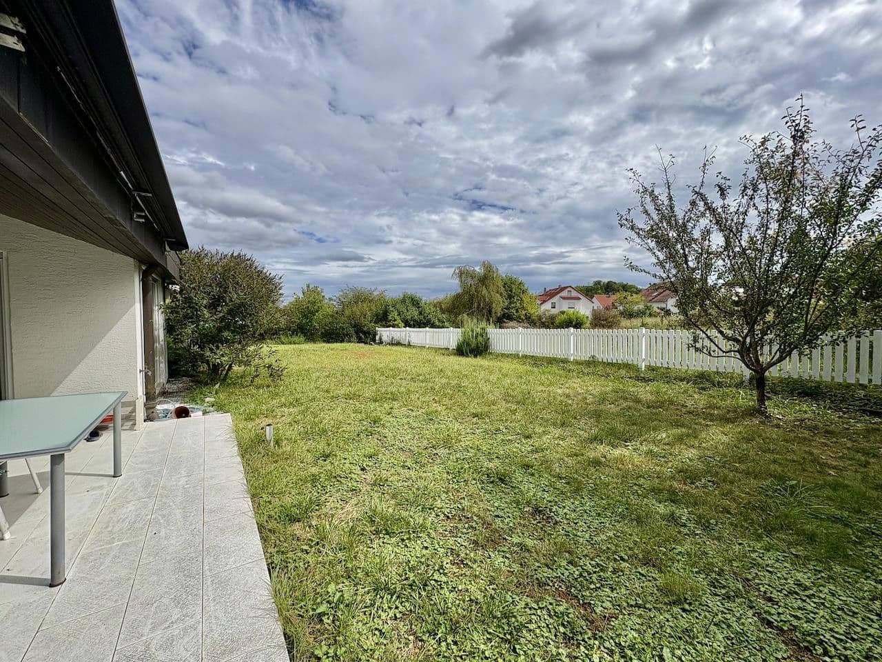 Prodej domu 203 m², pozemek 540 m², Markgröningen, Bádensko-Württembersko Prodej domu 203 m², pozemek 540 m², Markgröningen, Bádensko-Württembersko