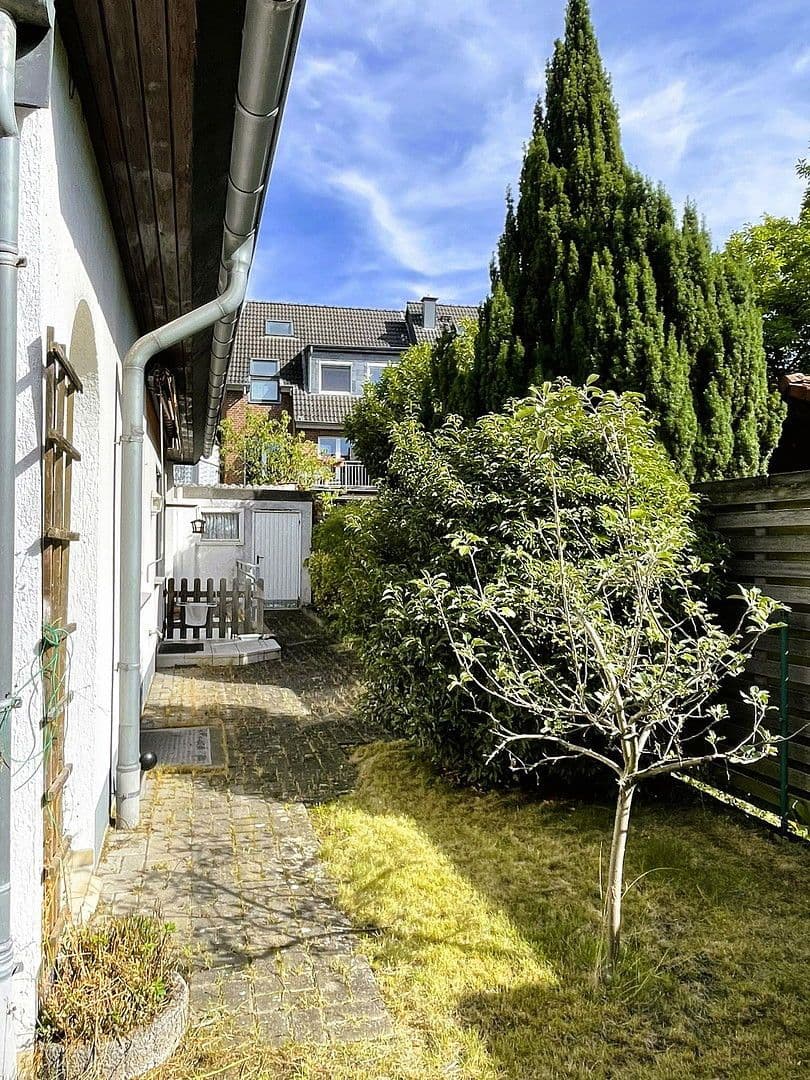 Prodej domu 136 m², pozemek 310 m², Hilden, Severní Porýní-Vestfálsko Prodej domu 136 m², pozemek 310 m², Hilden, Severní Porýní-Vestfálsko