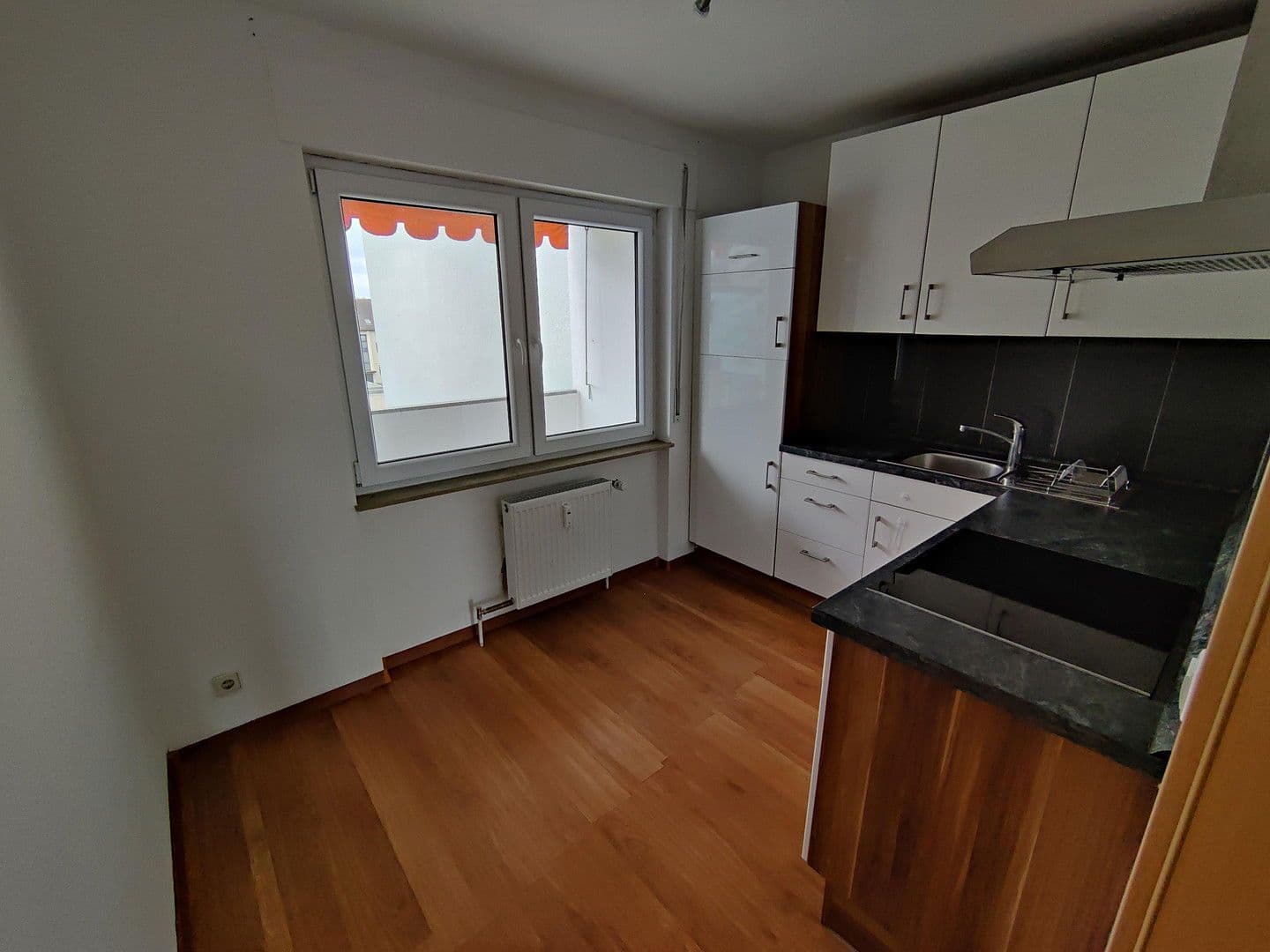 Prodej bytu 2+1 58 m², Nürtingen, Bádensko-Württembersko Prodej bytu 2+1 58 m², Nürtingen, Bádensko-Württembersko