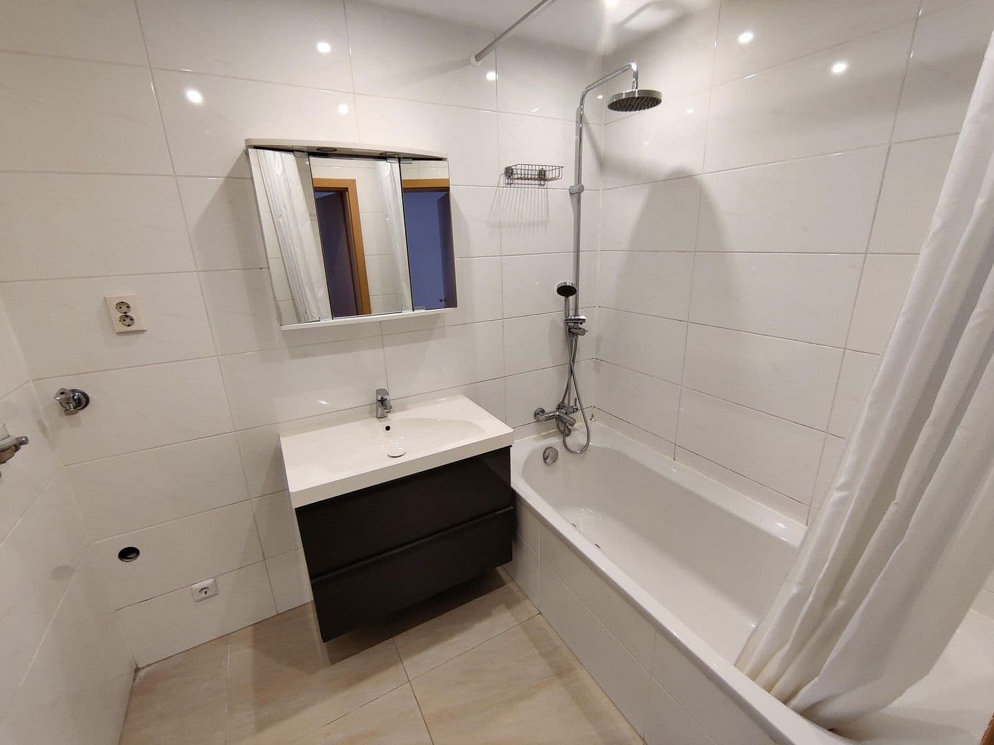 Prodej bytu 2+1 58 m², Nürtingen, Bádensko-Württembersko Prodej bytu 2+1 58 m², Nürtingen, Bádensko-Württembersko