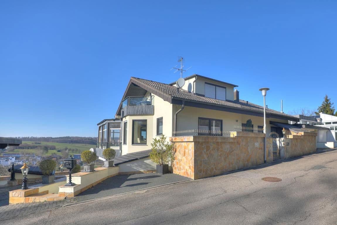 Pronájem bytu 3+kk 120 m², Untergruppenbach, Bádensko-Württembersko Pronájem bytu 3+kk 120 m², Untergruppenbach, Bádensko-Württembersko