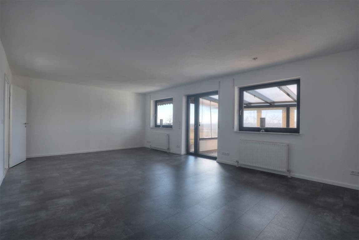 Pronájem bytu 3+kk 120 m², Untergruppenbach, Bádensko-Württembersko Pronájem bytu 3+kk 120 m², Untergruppenbach, Bádensko-Württembersko