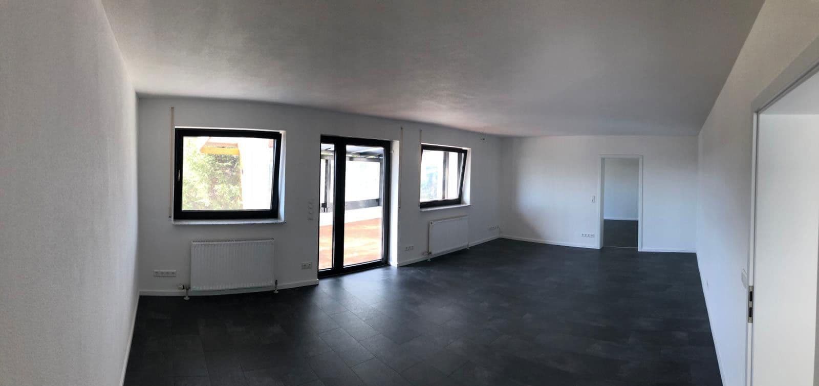 Pronájem bytu 3+kk 120 m², Untergruppenbach, Bádensko-Württembersko Pronájem bytu 3+kk 120 m², Untergruppenbach, Bádensko-Württembersko