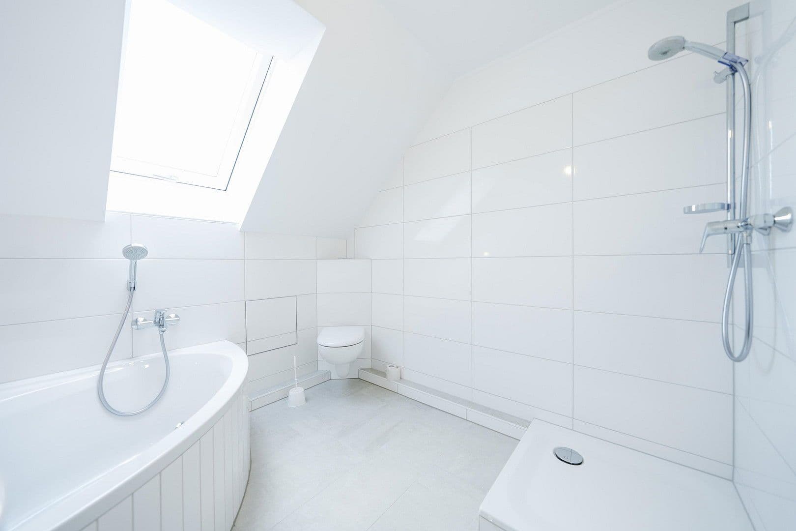 Prodej domu 142 m², pozemek 261 m², Lanzengasse 2b, Pforzheim, Bádensko-Württembersko Prodej domu 142 m², pozemek 261 m², Lanzengasse 2b, Pforzheim, Bádensko-Württembersko