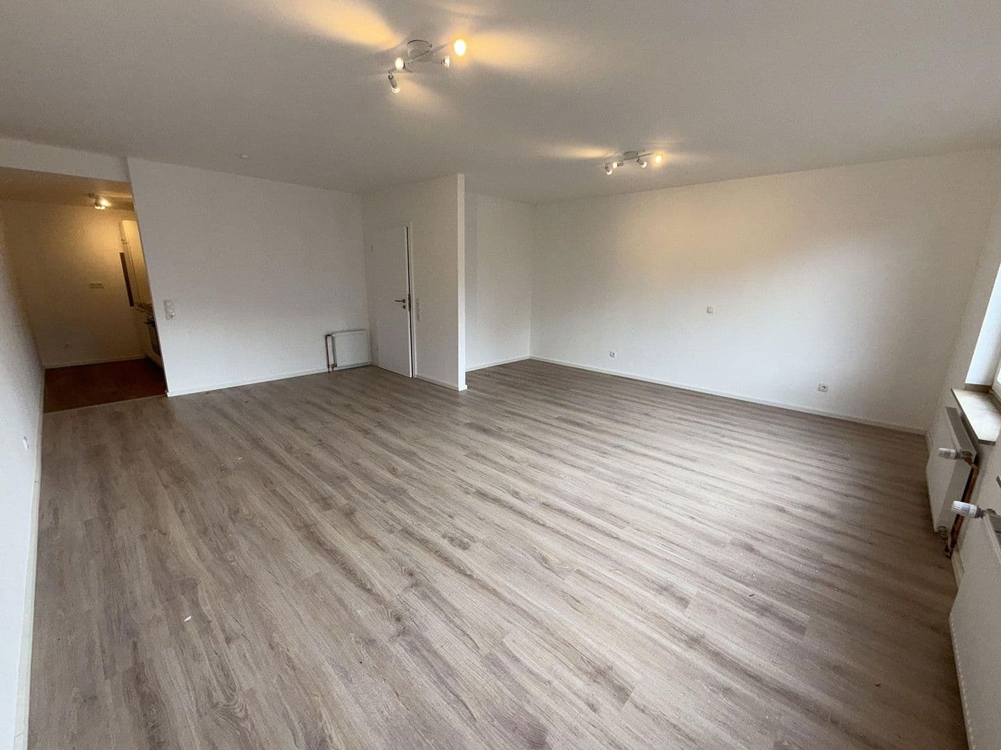 Prodej bytu 1+1 50 m², Bonn, Severní Porýní-Vestfálsko Prodej bytu 1+1 50 m², Bonn, Severní Porýní-Vestfálsko