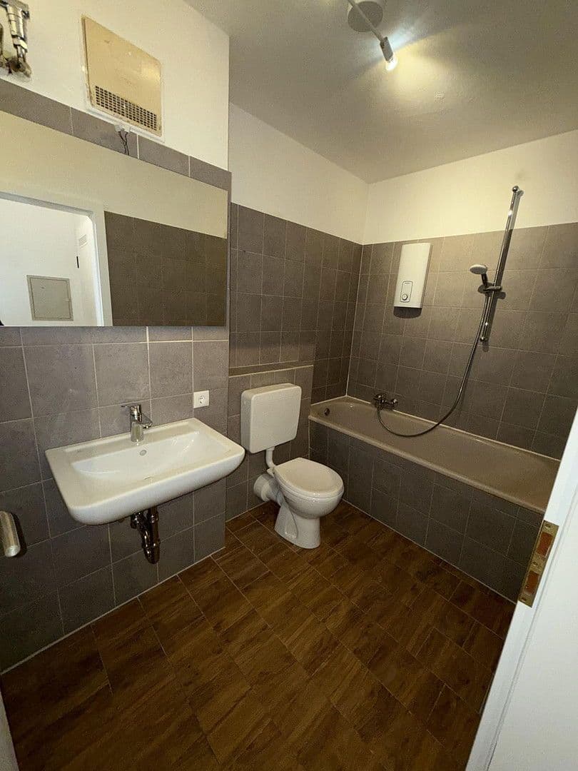 Prodej bytu 1+1 50 m², Bonn, Severní Porýní-Vestfálsko Prodej bytu 1+1 50 m², Bonn, Severní Porýní-Vestfálsko