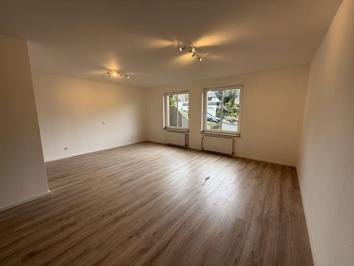 Prodej bytu 1+1 50 m², Bonn, Severní Porýní-Vestfálsko Prodej bytu 1+1 50 m², Bonn, Severní Porýní-Vestfálsko
