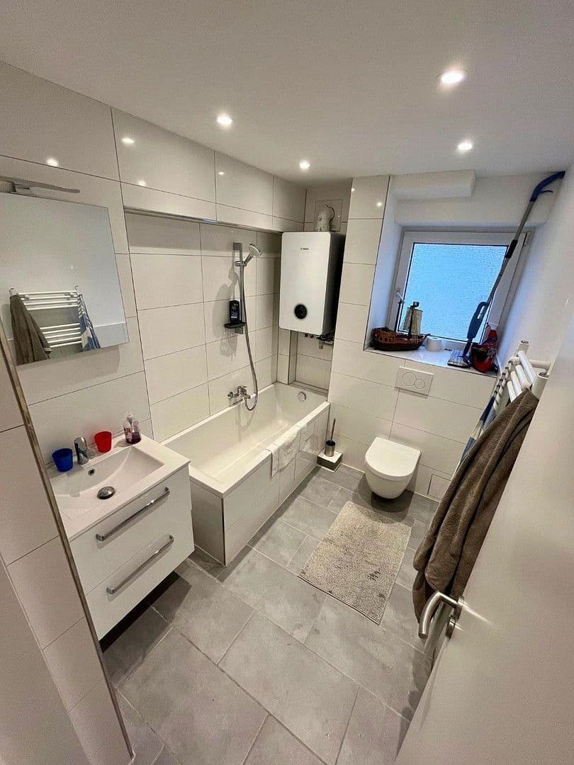 Pronájem bytu 3+1 72 m², Unterhäuserstr. 1, Stuttgart Degerloch, Bádensko-Württembersko Pronájem bytu 3+1 72 m², Unterhäuserstr. 1, Stuttgart Degerloch, Bádensko-Württembersko