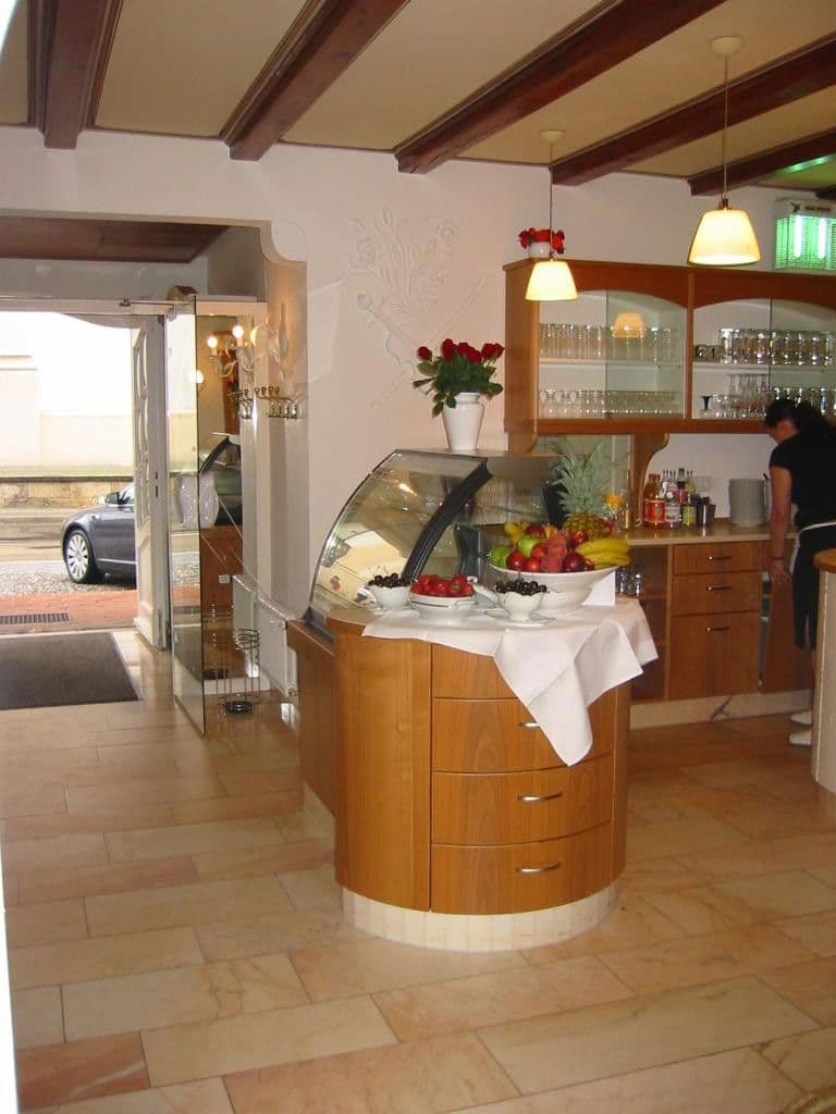 Pronájem nebytového prostoru 850 m², Dorfstrasse 6, Bad Schussenried, Bádensko-Württembersko Pronájem nebytového prostoru 850 m², Dorfstrasse 6, Bad Schussenried, Bádensko-Württembersko