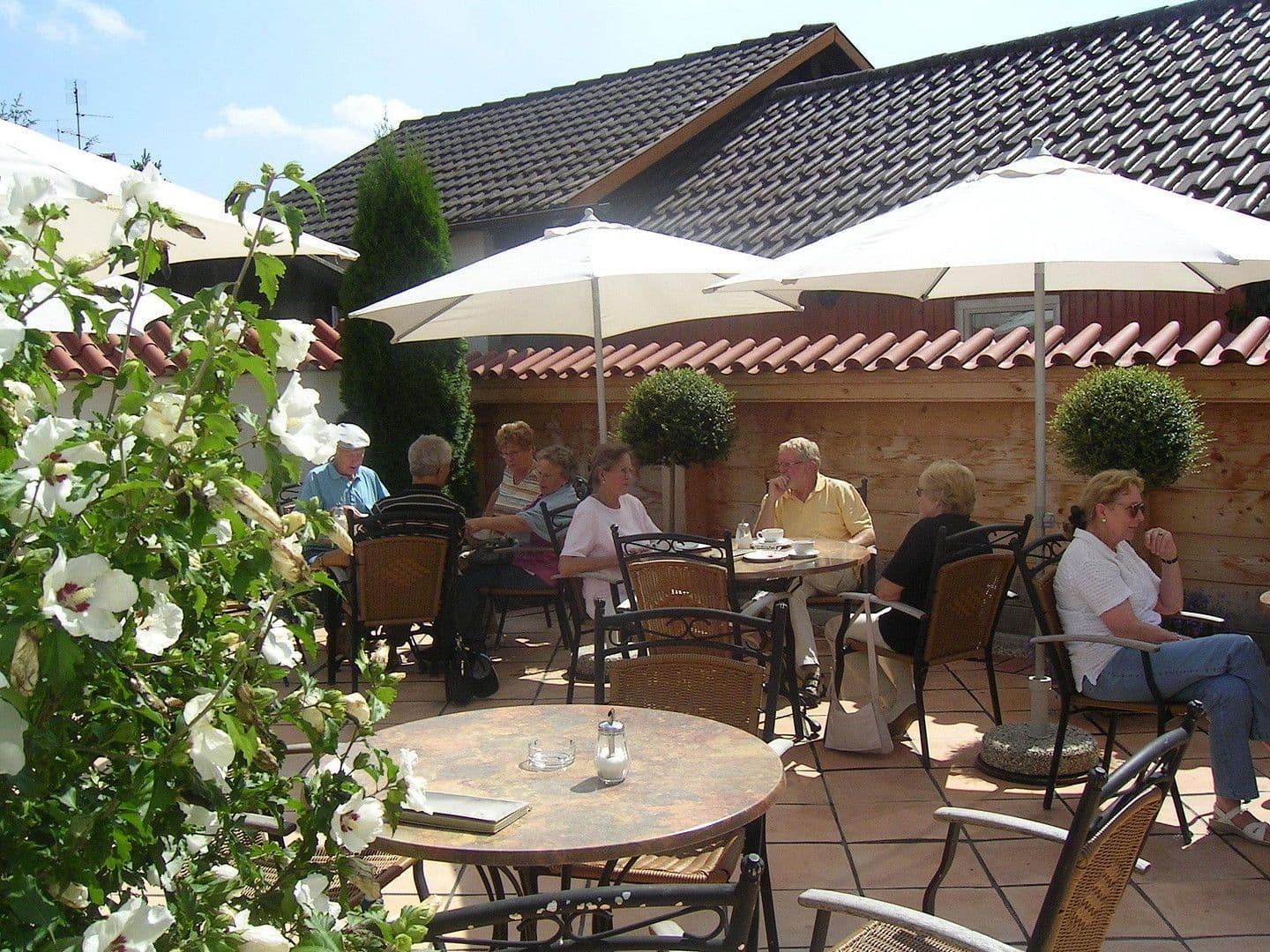 Pronájem nebytového prostoru 850 m², Dorfstrasse 6, Bad Schussenried, Bádensko-Württembersko Pronájem nebytového prostoru 850 m², Dorfstrasse 6, Bad Schussenried, Bádensko-Württembersko