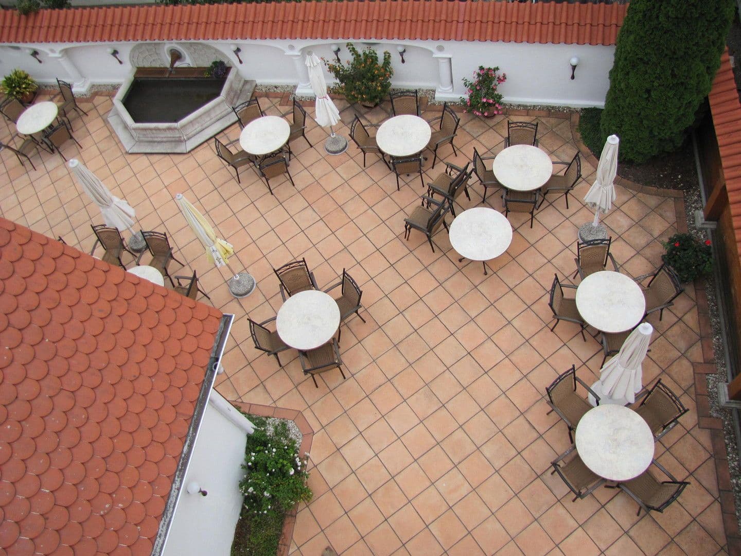 Pronájem nebytového prostoru 850 m², Dorfstrasse 6, Bad Schussenried, Bádensko-Württembersko Pronájem nebytového prostoru 850 m², Dorfstrasse 6, Bad Schussenried, Bádensko-Württembersko