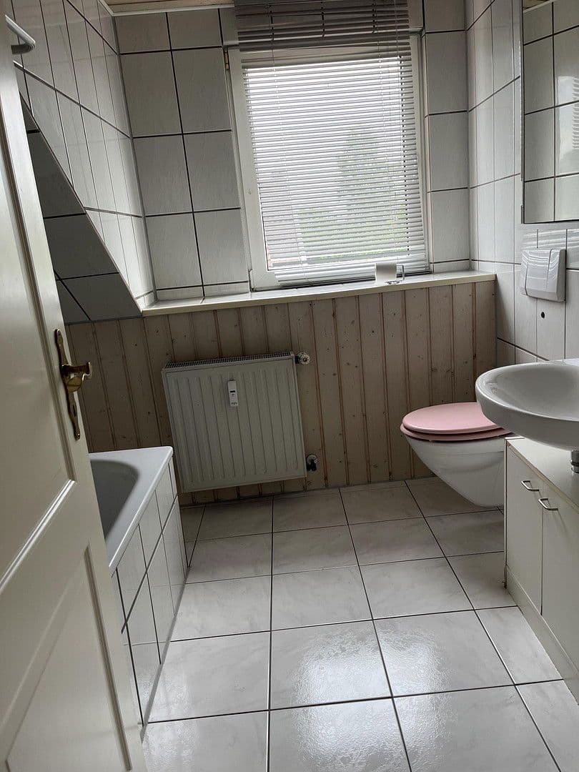 Pronájem bytu 1+kk 50 m², Linnich, Severní Porýní-Vestfálsko Pronájem bytu 1+kk 50 m², Linnich, Severní Porýní-Vestfálsko