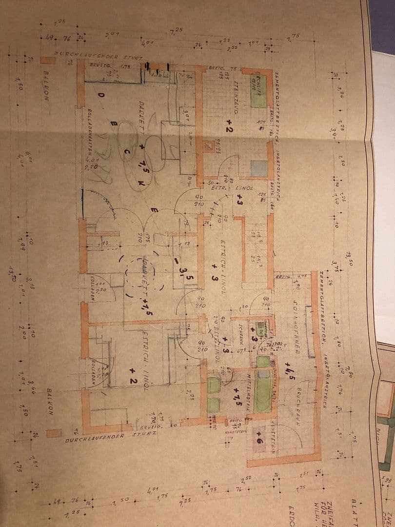 Prodej domu 230 m², pozemek 1.176 m², Markwiesenweg 26, Eningen unter Achalm, Bádensko-Württembersko Prodej domu 230 m², pozemek 1.176 m², Markwiesenweg 26, Eningen unter Achalm, Bádensko-Württembersko