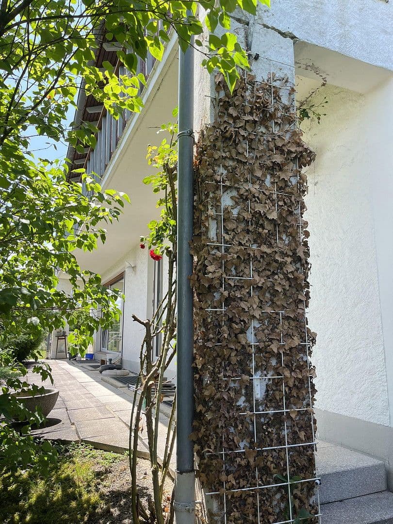 Prodej domu 230 m², pozemek 1.176 m², Markwiesenweg 26, Eningen unter Achalm, Bádensko-Württembersko Prodej domu 230 m², pozemek 1.176 m², Markwiesenweg 26, Eningen unter Achalm, Bádensko-Württembersko