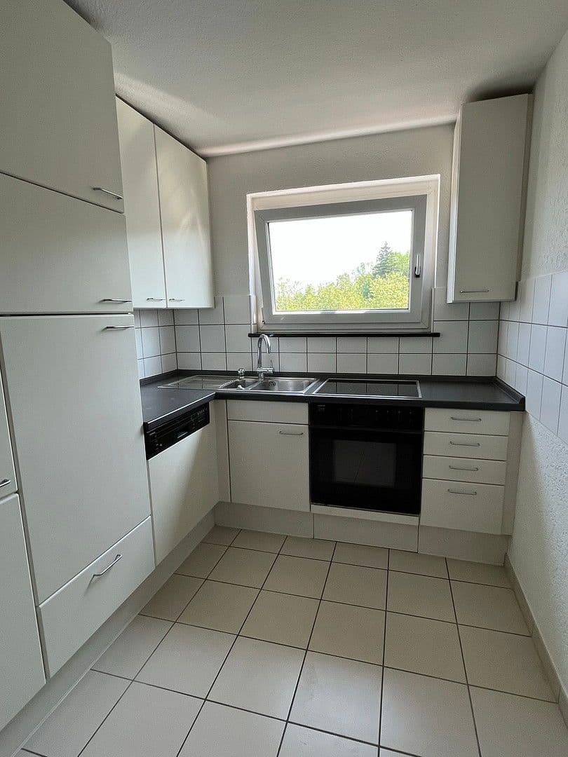 Pronájem bytu 1+kk 49 m², Gustav-Schwab-Str., Reutlingen, Bádensko-Württembersko Pronájem bytu 1+kk 49 m², Gustav-Schwab-Str., Reutlingen, Bádensko-Württembersko