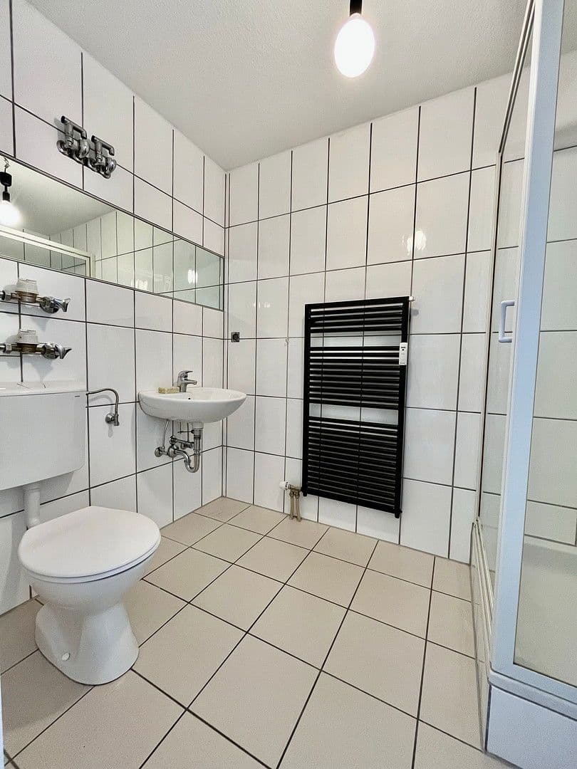 Pronájem bytu 1+kk 49 m², Gustav-Schwab-Str., Reutlingen, Bádensko-Württembersko Pronájem bytu 1+kk 49 m², Gustav-Schwab-Str., Reutlingen, Bádensko-Württembersko
