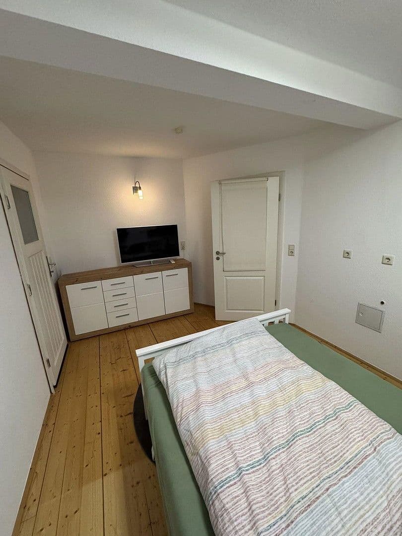 Pronájem bytu 4+1 190 m², Heinrichstraße 8, Vordorf, Dolní Sasko Pronájem bytu 4+1 190 m², Heinrichstraße 8, Vordorf, Dolní Sasko