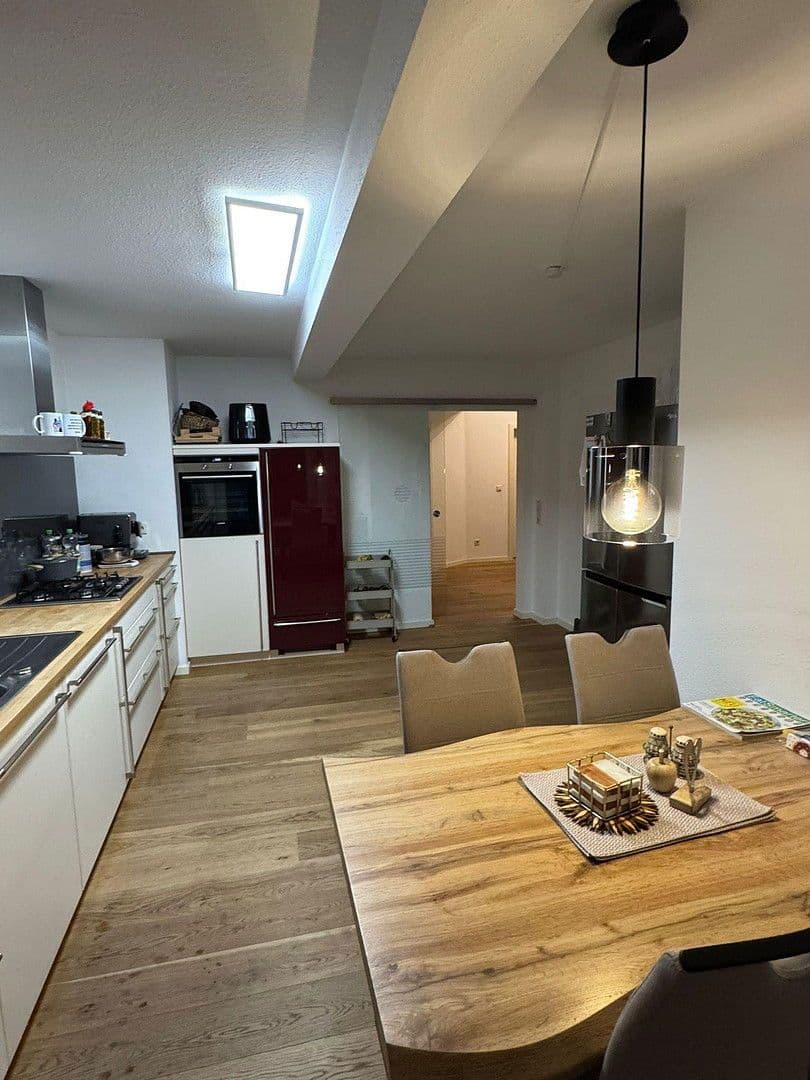 Pronájem bytu 4+1 190 m², Heinrichstraße 8, Vordorf, Dolní Sasko Pronájem bytu 4+1 190 m², Heinrichstraße 8, Vordorf, Dolní Sasko